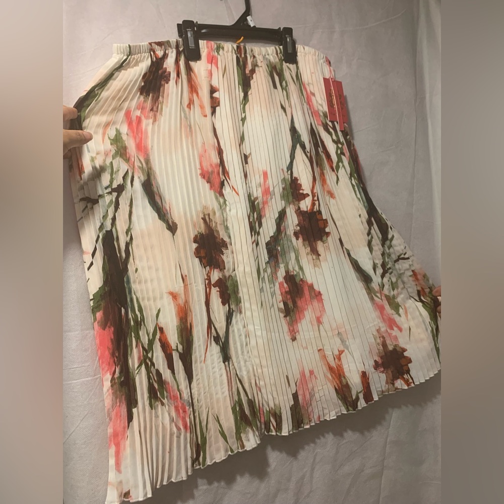 English Laundry Skirt Womens Size L White Pink Floral Print Crinkle Pleat Midi